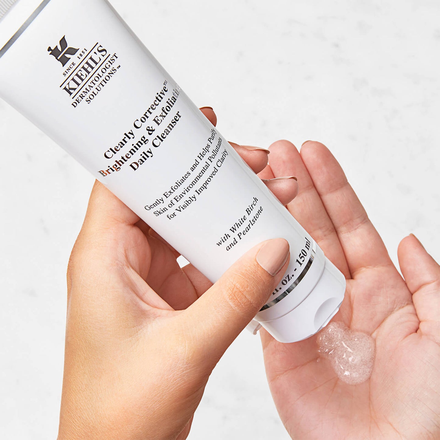 Kiehl’s Clearly Corrective Clearly Corrective Brightening Exfoliating Daily Cleanser