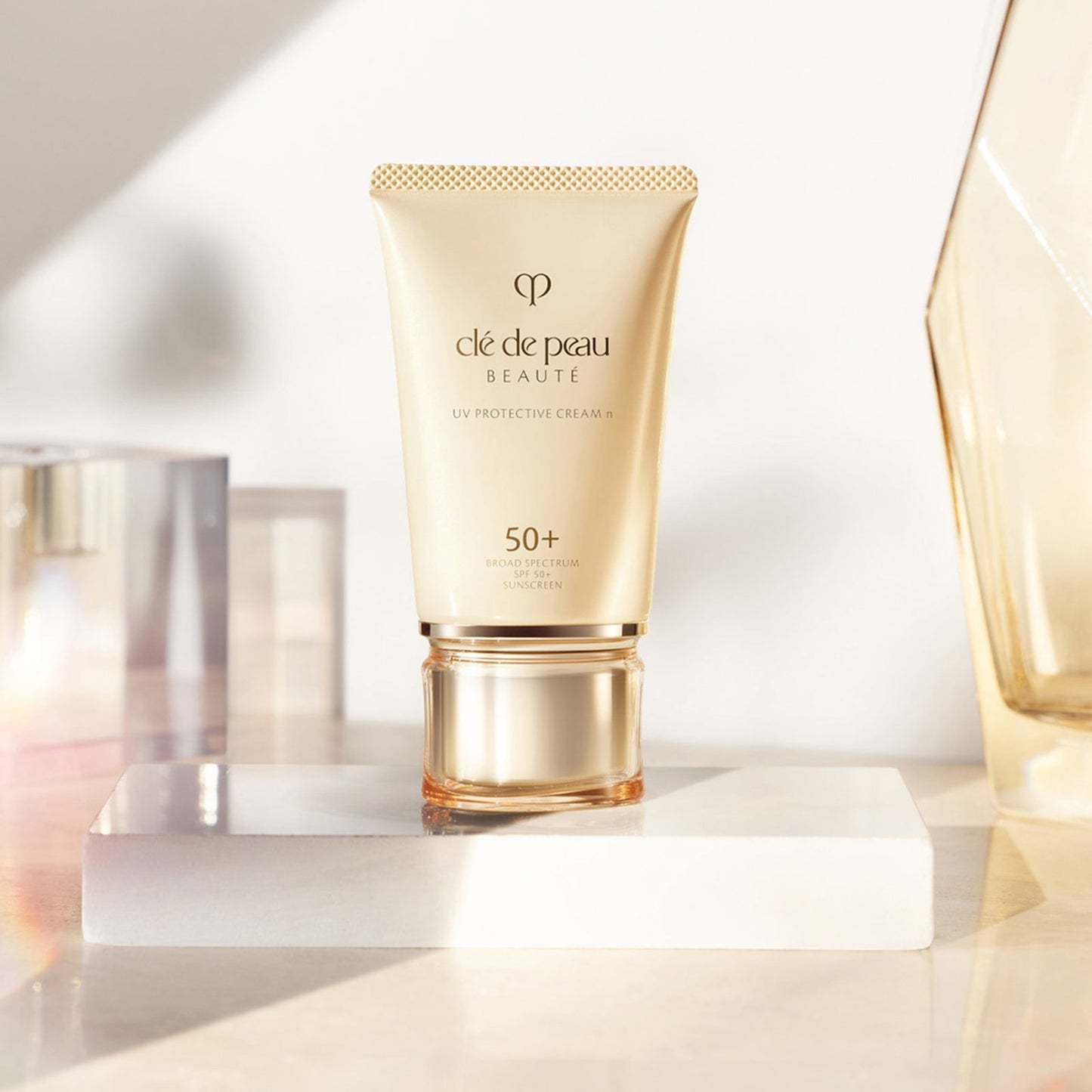 Clé de Peau Beauté UV Protective Cream