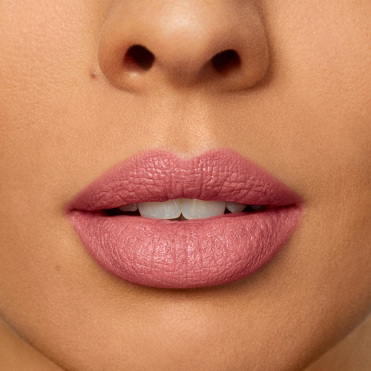 Laura Mercier Rouge Essentiel Zijdezachte Crème Lipstick