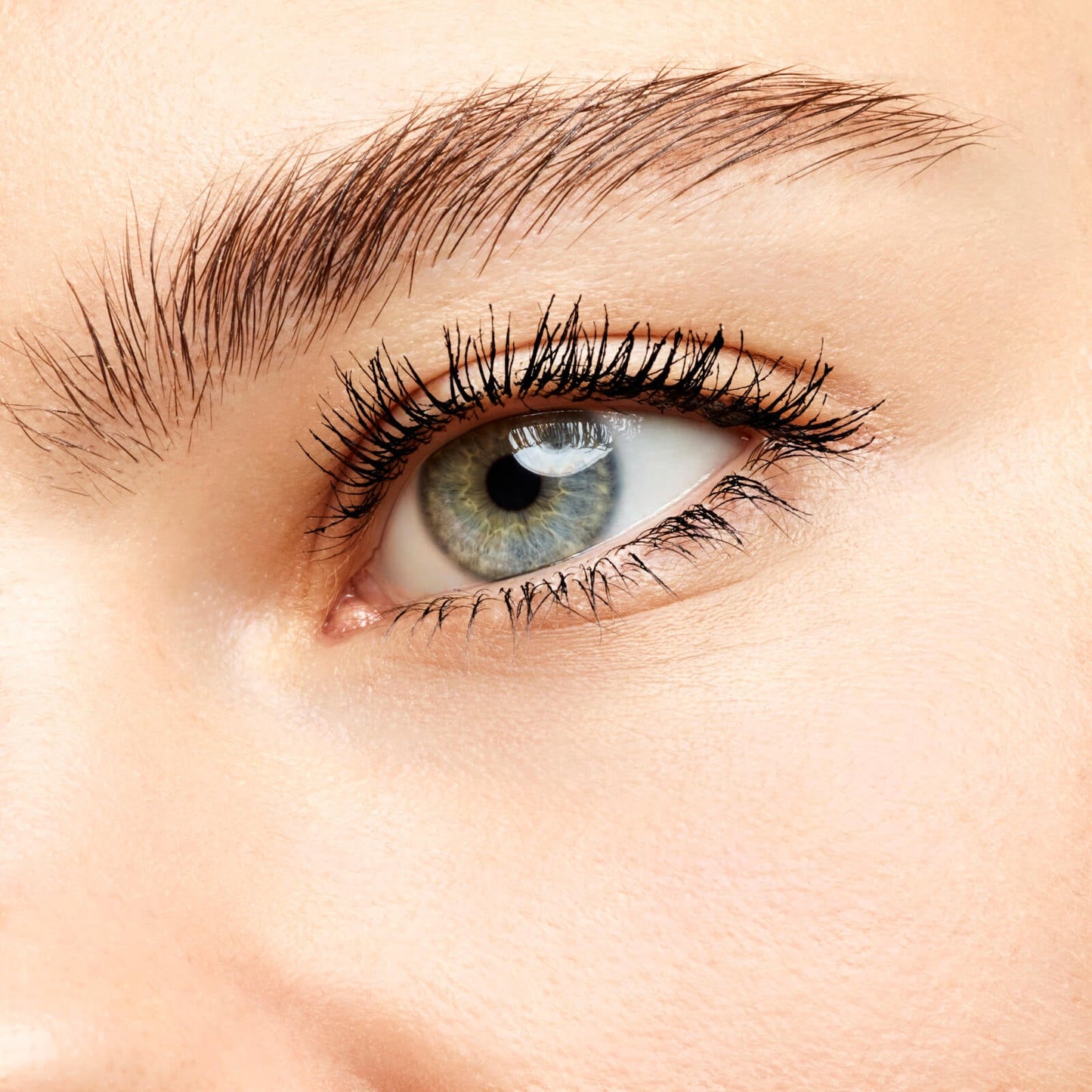 Yves Saint Laurent YSL ON STAGE Volume Effet Faux Cils Radical
