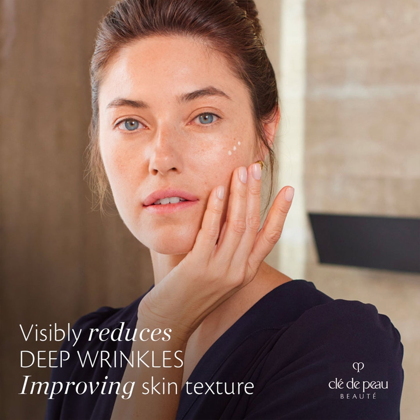 Clé de Peau Beauté Wrinkle Smoothing Serum Supreme