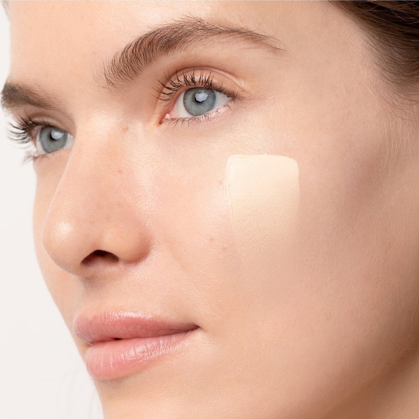 Chantecaille JUST SKIN TINTED MOISTURIZER SPF 15