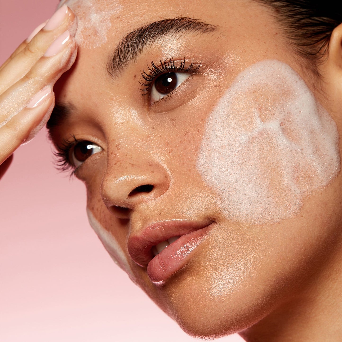 KYLIE SKIN Foaming Face Wash