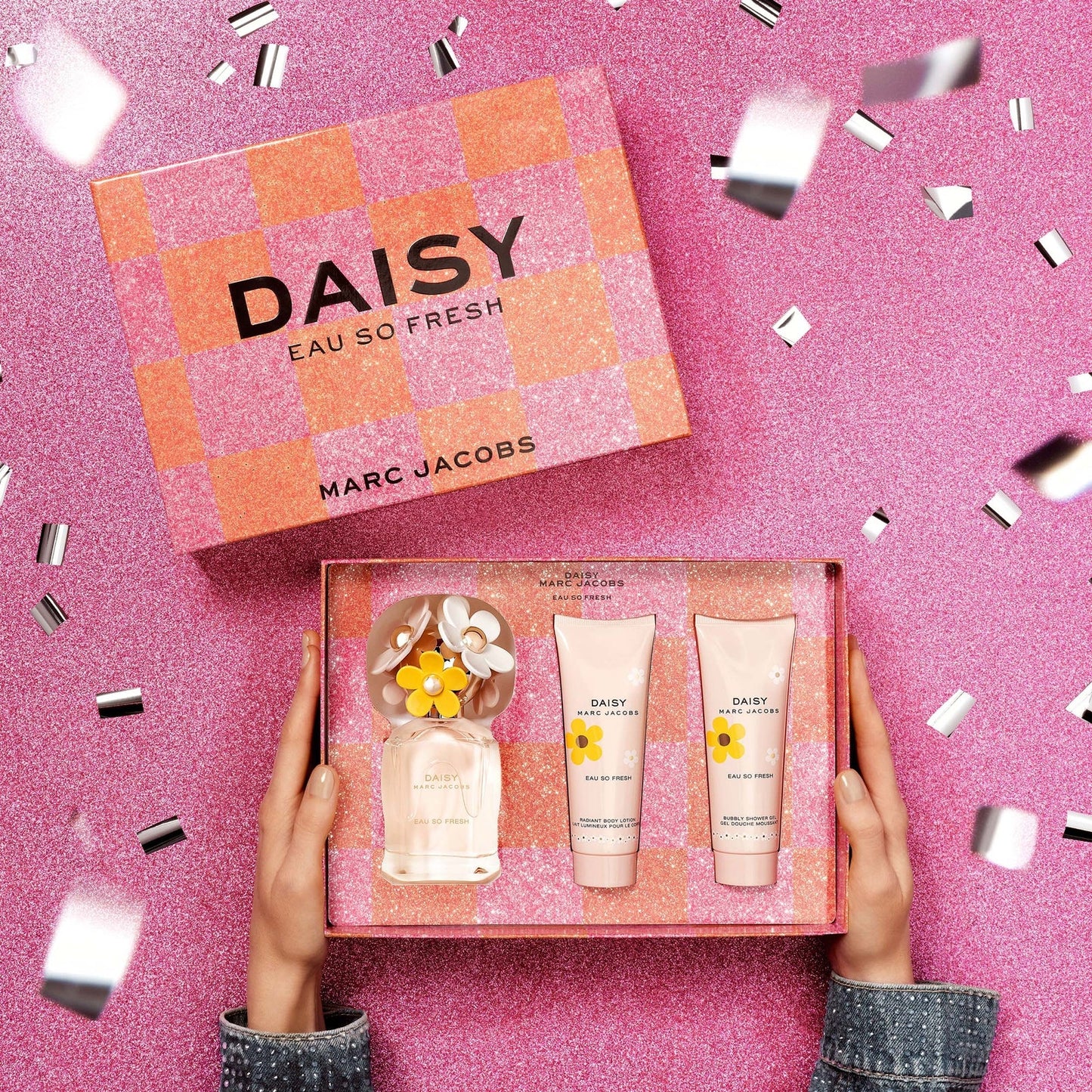 Marc Jacobs Daisy So Fresh Eau de Toilette 75ml Gift Set (Worth £111)