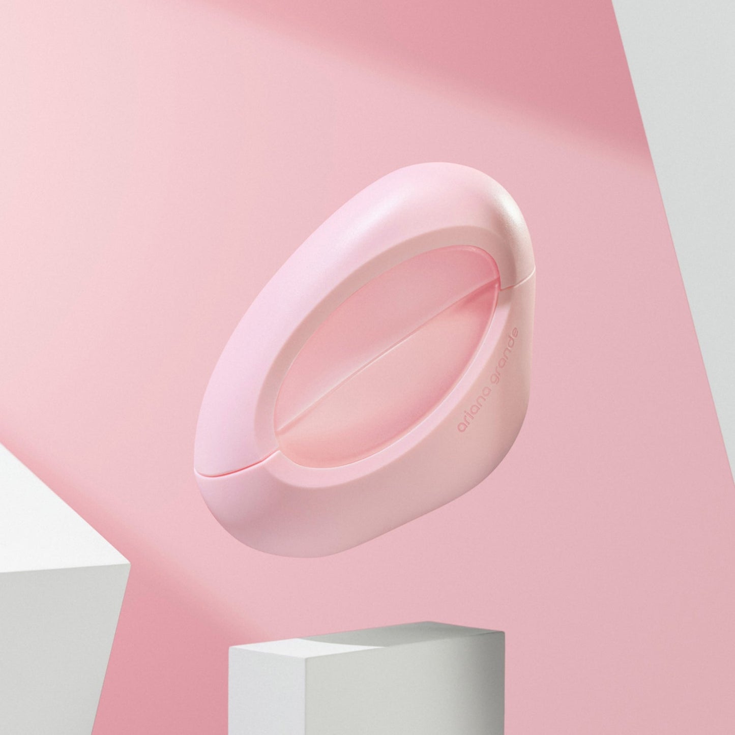 Ariana Grande MOD Blush Eau de Parfum