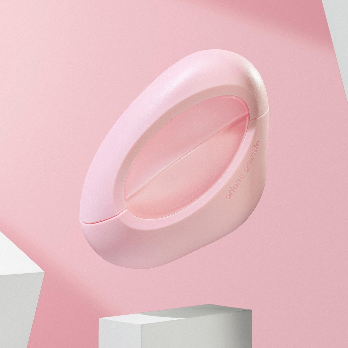 Ariana Grande MOD Blush Eau de Parfum