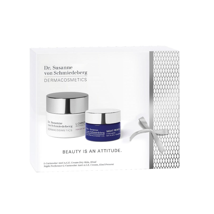 Dr. Susanne von Schmiedeberg Day & Night Set
